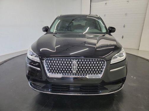 Infinite Black Metallic Clearcoat 2022 Lincoln Corsair Reserve