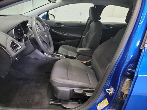 Kinetic Blue Metallic 2019 Chevrolet Cruze LT