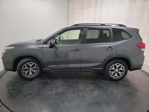 Magnetite Gray Metallic 2020 Subaru Forester Premium