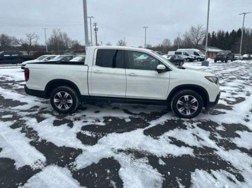 White 2019 Honda Ridgeline RTL