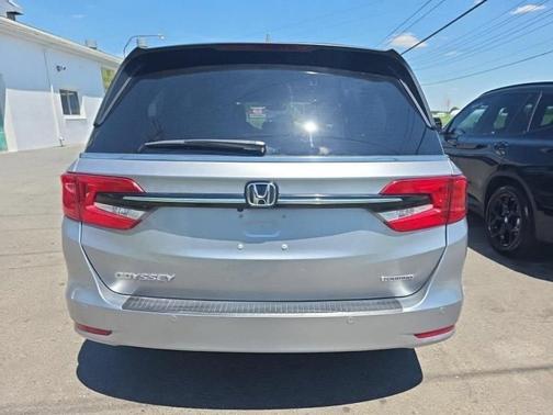 Lunar Silver Metallic 2023 Honda Odyssey Touring