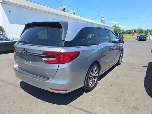 Lunar Silver Metallic 2023 Honda Odyssey Touring