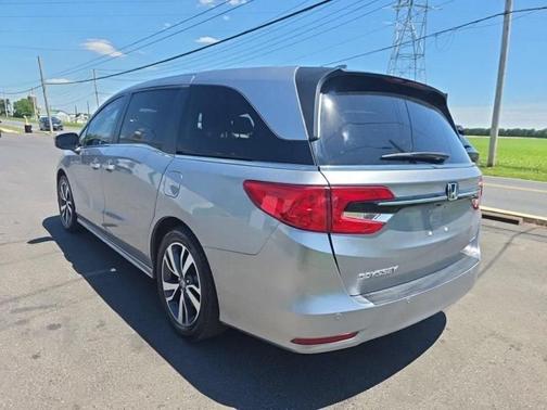 Lunar Silver Metallic 2023 Honda Odyssey Touring