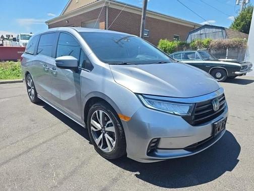 Lunar Silver Metallic 2023 Honda Odyssey Touring