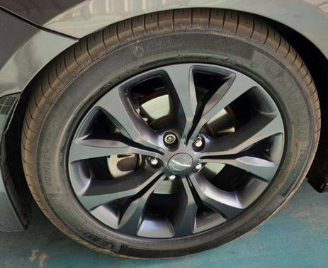 Granite Crystal Metallic Clearcoat 2019 Chrysler Pacifica Limited