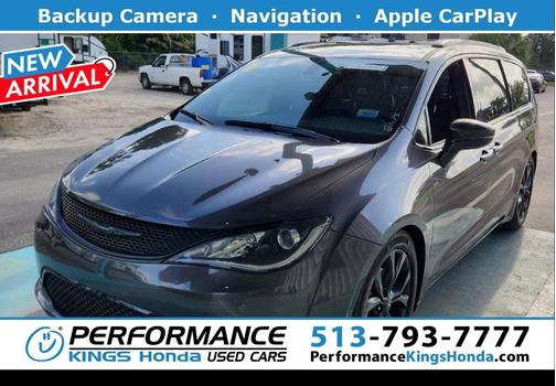 Granite Crystal Metallic Clearcoat 2019 Chrysler Pacifica Limited