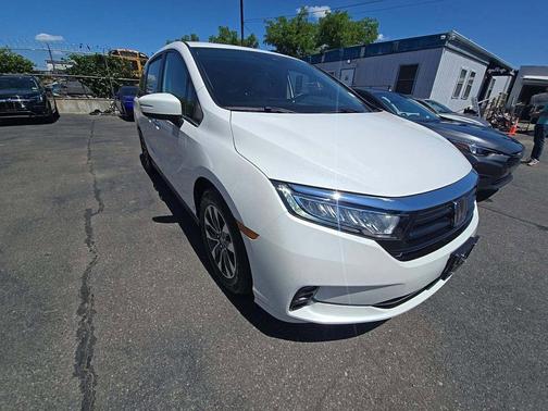 Platinum White 2023 Honda Odyssey EX-L