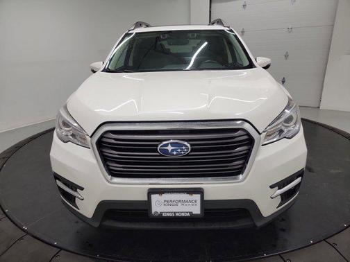 Crystal White Pearl 2021 Subaru Ascent Limited 7-Passenger