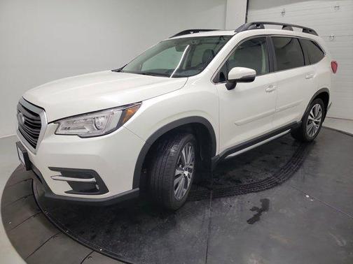 Crystal White Pearl 2021 Subaru Ascent Limited 7-Passenger