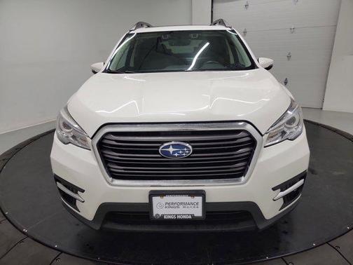 Crystal White Pearl 2021 Subaru Ascent Limited 7-Passenger