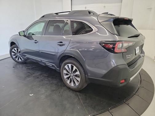 Magnetite Gray Metallic 2023 Subaru Outback Limited