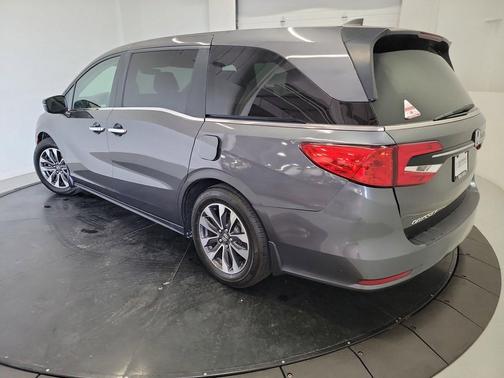 Modern Steel Metallic 2024 Honda Odyssey EX-L