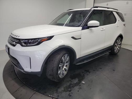 White 2019 Land Rover Discovery HSE