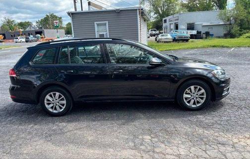 Deep Black Pearl 2019 Volkswagen Golf SportWagen TSI S