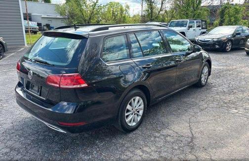 Deep Black Pearl 2019 Volkswagen Golf SportWagen TSI S
