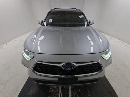 2020 Toyota Highlander Hybrid Platinum