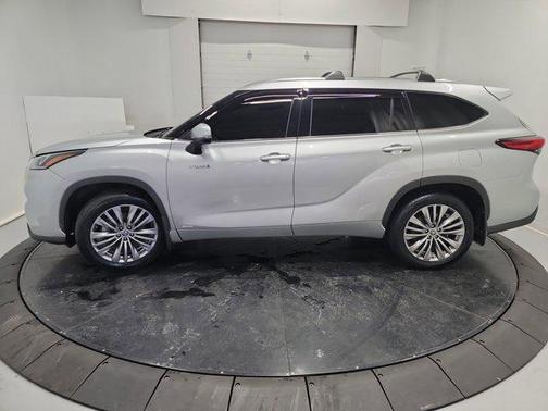 2020 Toyota Highlander Hybrid Platinum