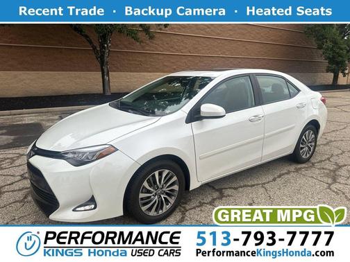 Blizzard Pearl 2017 Toyota Corolla XLE