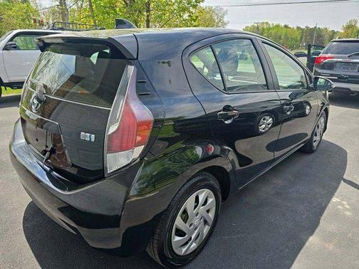 2015 Toyota Prius c One