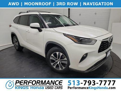 Blizzard Pearl 2021 Toyota Highlander XLE