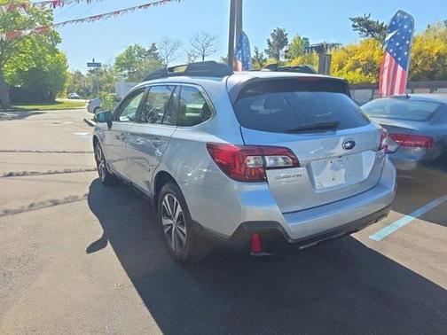 Ice Silver Metallic 2018 Subaru Outback 2.5i Limited