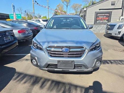 Ice Silver Metallic 2018 Subaru Outback 2.5i Limited