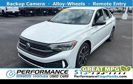 Pure White 2022 Volkswagen Jetta 1.5T Sport
