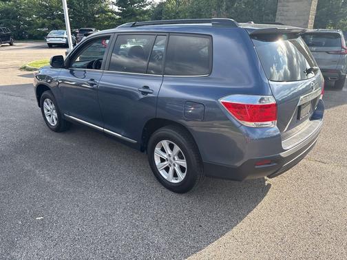 Shoreline Mist 2013 Toyota Highlander SE