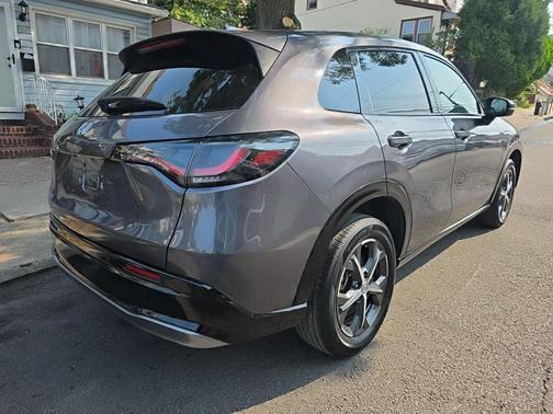 Modern Steel Metallic 2024 Honda HR-V EX-L