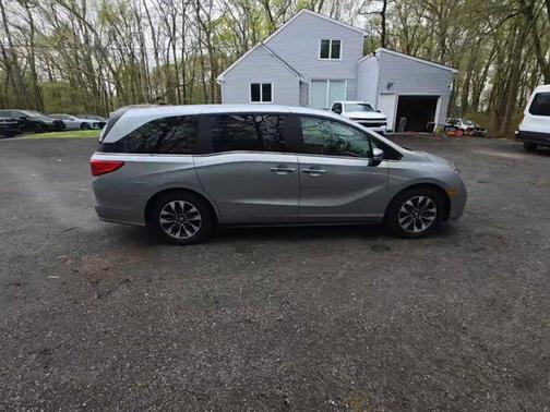 Lunar Silver Metallic 2024 Honda Odyssey EX-L