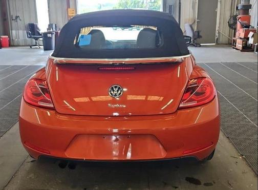 Orange Metallic 2016 Volkswagen Beetle 1.8T