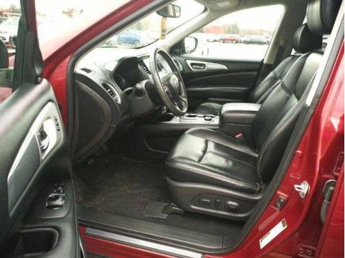 2017 Nissan Pathfinder SL