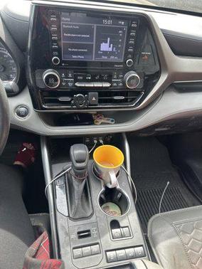 2022 Toyota Highlander L