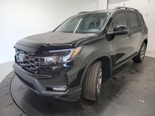 Sonic Gray Pearl 2024 Honda Passport AWD TrailSport
