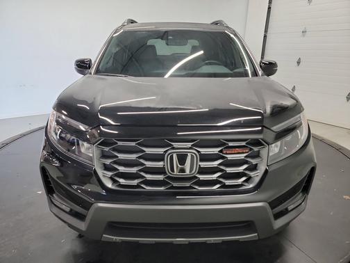 Sonic Gray Pearl 2024 Honda Passport AWD TrailSport