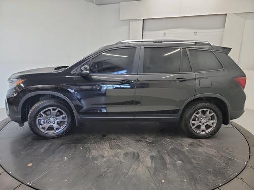 Sonic Gray Pearl 2024 Honda Passport AWD TrailSport
