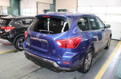 2018 Nissan Pathfinder SV