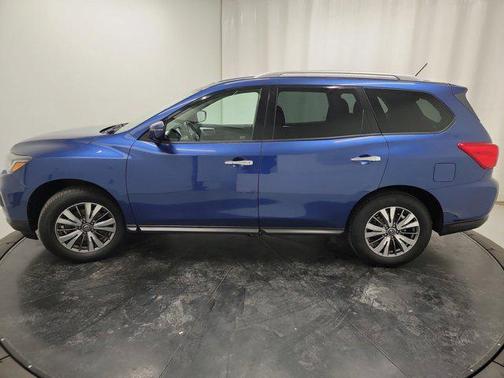 2018 Nissan Pathfinder SV