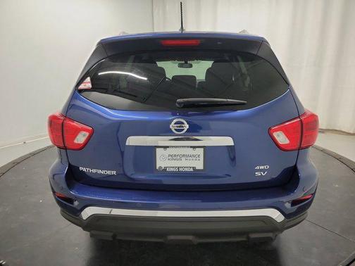 2018 Nissan Pathfinder SV