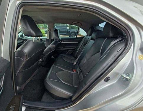 2022 Toyota Camry Hybrid XLE