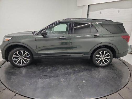 Forged Green Metallic 2022 Ford Explorer ST