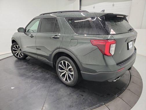 Forged Green Metallic 2022 Ford Explorer ST