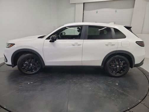 Platinum White Pearl 2025 Honda HR-V AWD Sport