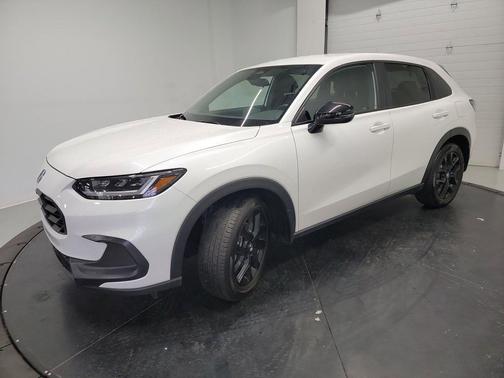 Platinum White Pearl 2025 Honda HR-V AWD Sport
