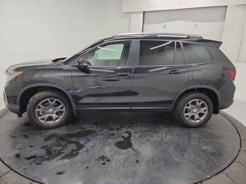 Crystal Black Pearl 2024 Honda Passport AWD TrailSport