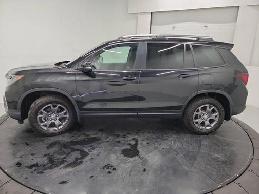Crystal Black Pearl 2024 Honda Passport AWD TrailSport