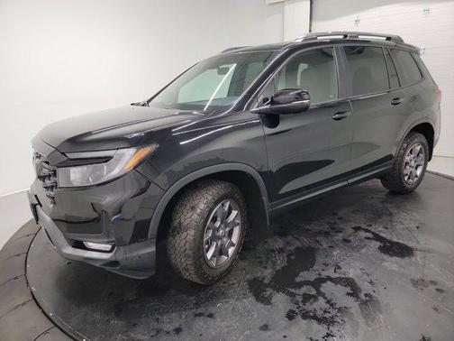 Crystal Black Pearl 2024 Honda Passport AWD TrailSport