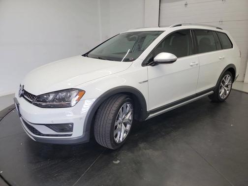 Pure White 2017 Volkswagen Golf Alltrack TSI SEL
