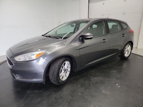 Magnetic 2016 Ford Focus SE