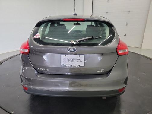Magnetic 2016 Ford Focus SE